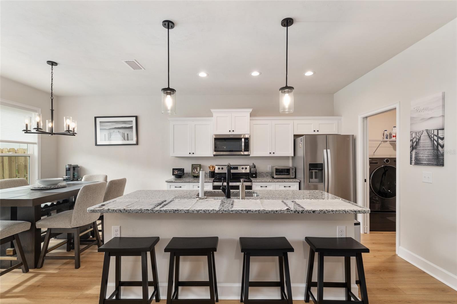 Image 11 of 33 For 12531 158 Street