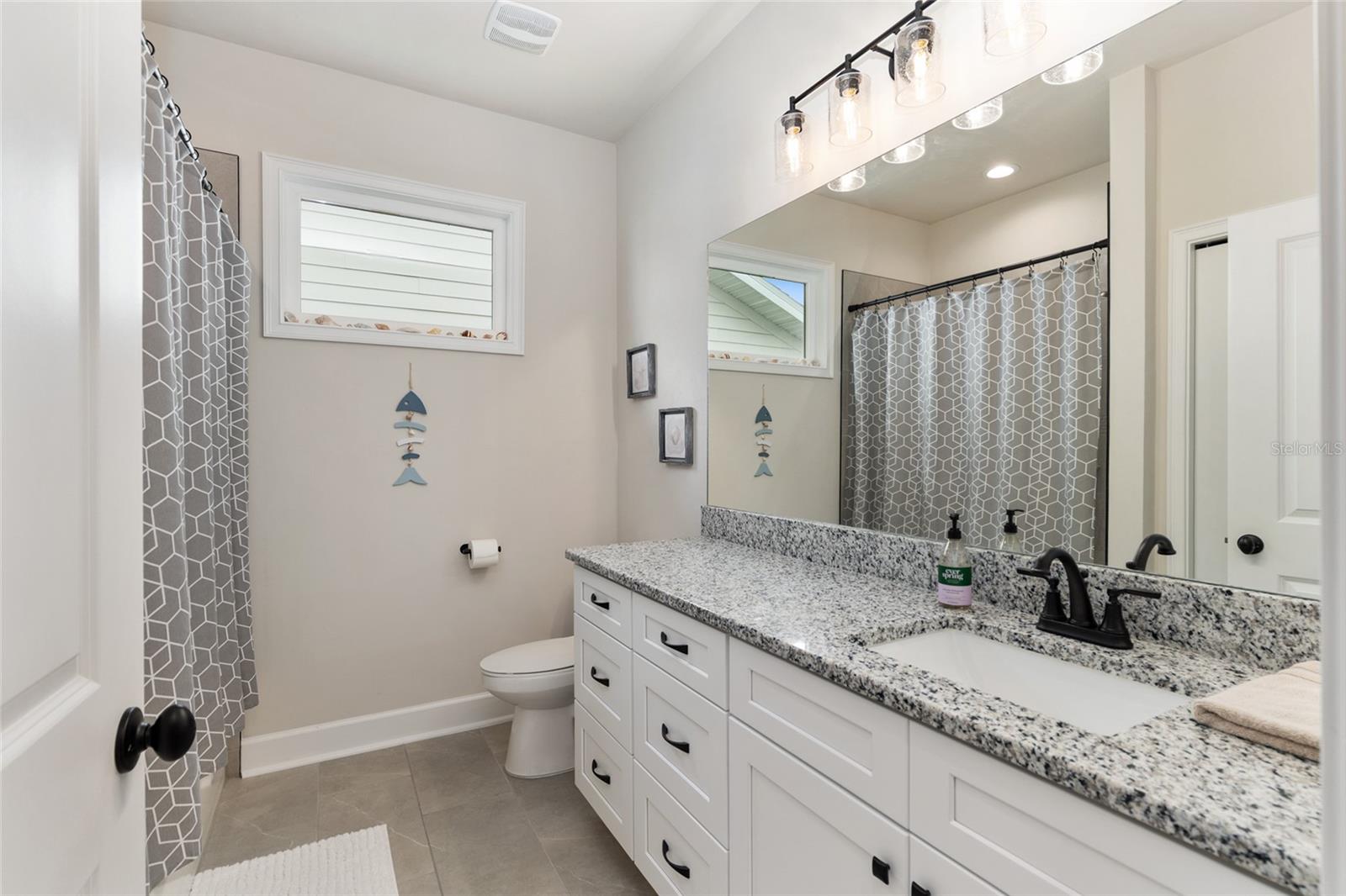 Image 23 of 33 For 12531 158 Street