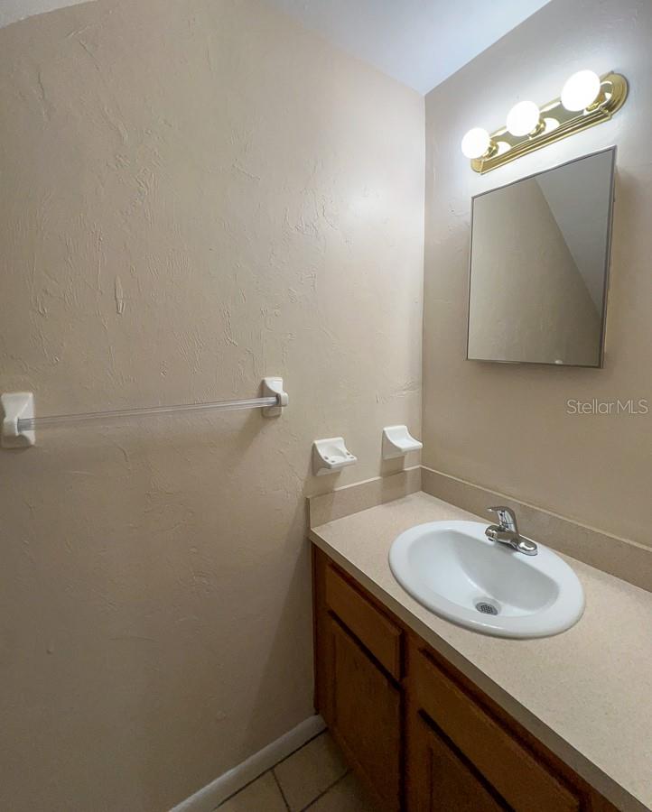 Image 10 of 21 For 2622 38th Place C