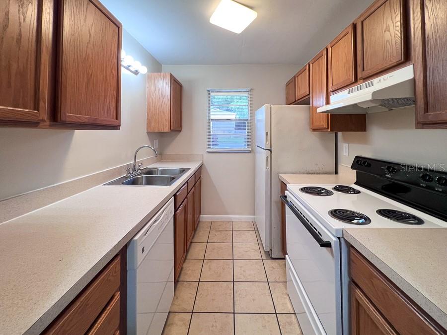 Image 4 of 21 For 2622 38th Place C
