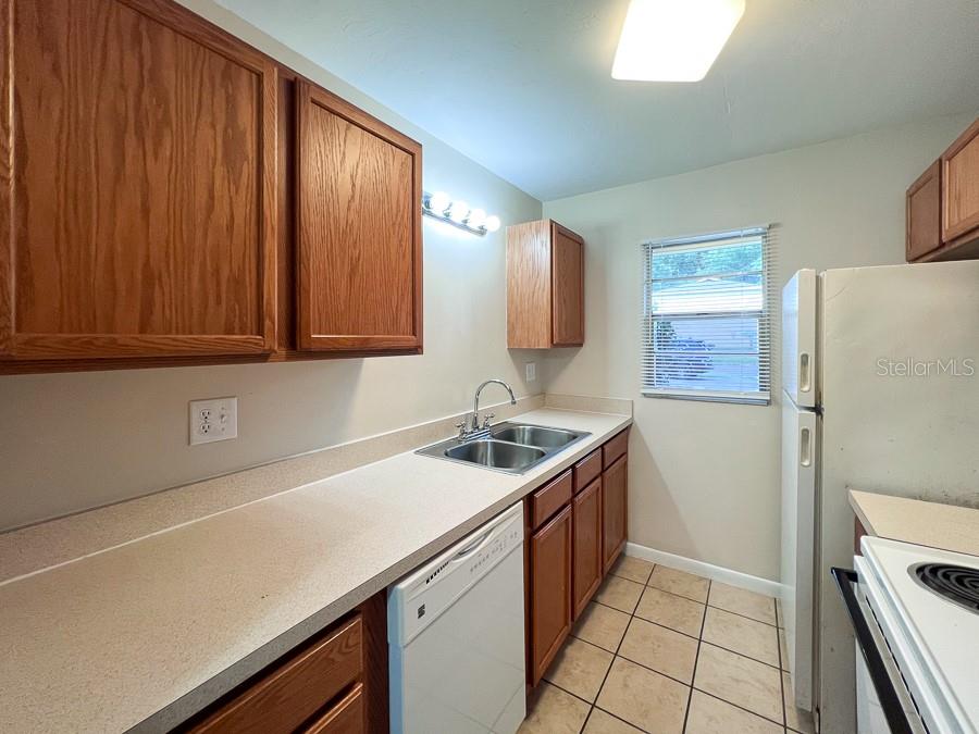 Image 5 of 21 For 2622 38th Place C