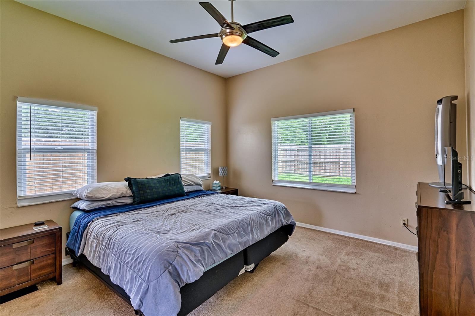 Image 11 of 34 For 10843 60th Terrace
