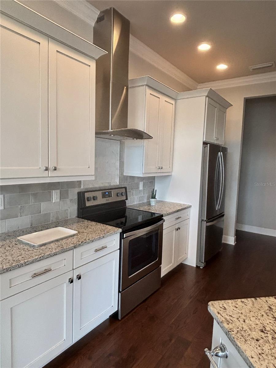 Image 10 of 36 For 16425 204th Street