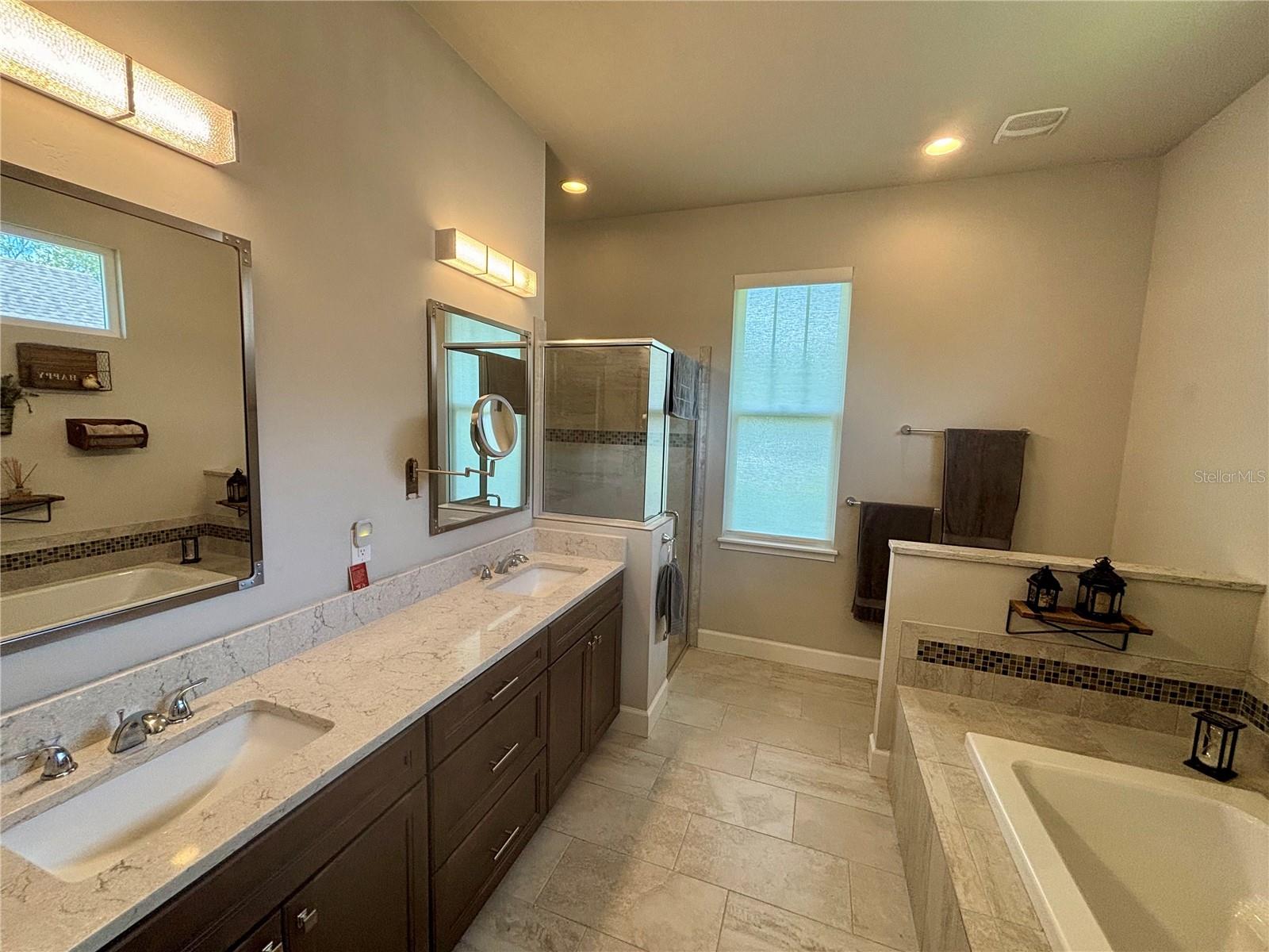 Image 14 of 36 For 16425 204th Street