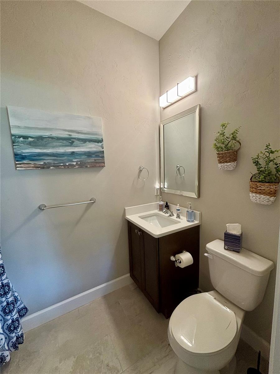 Image 16 of 36 For 16425 204th Street