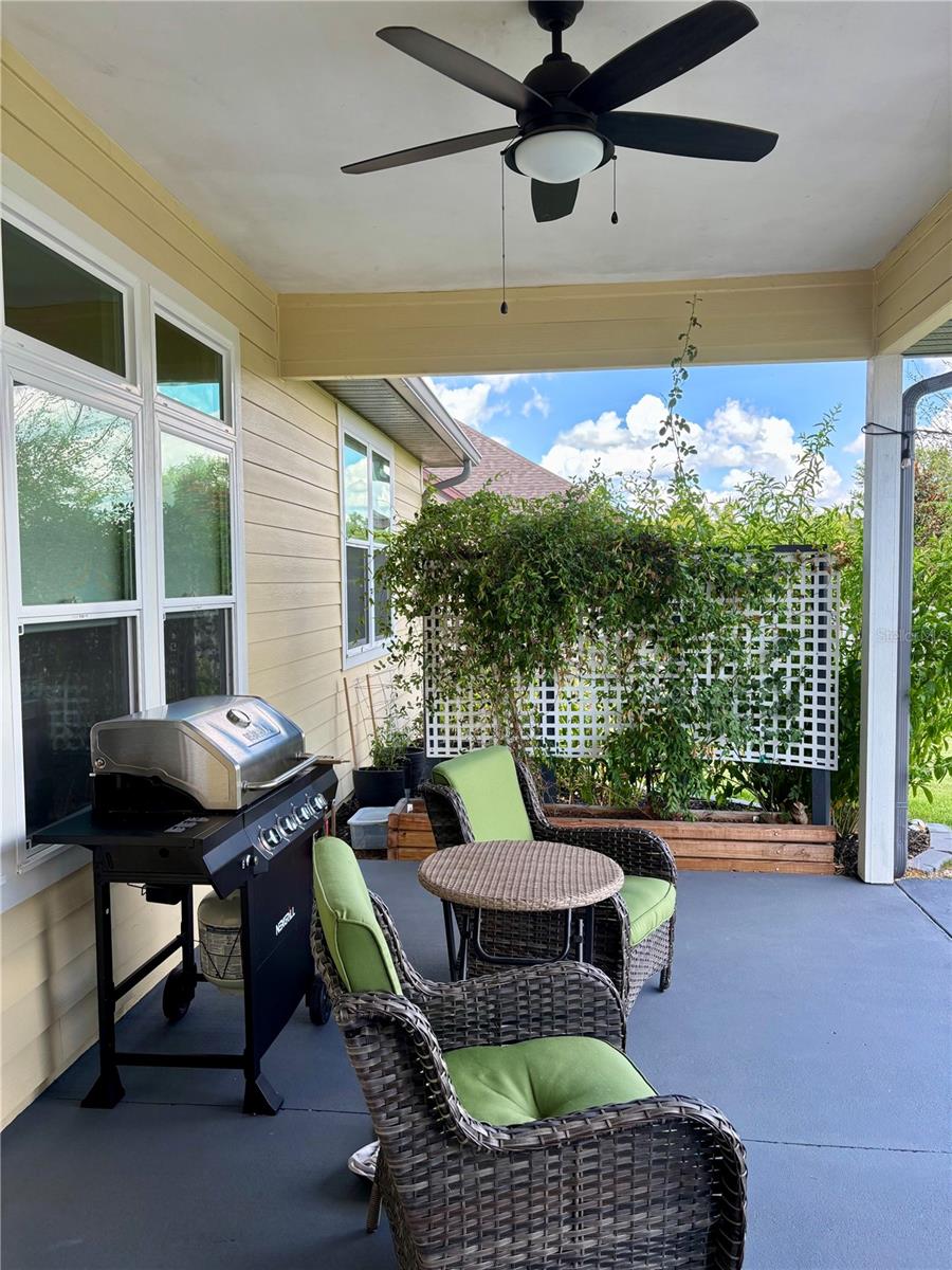 Image 21 of 36 For 16425 204th Street