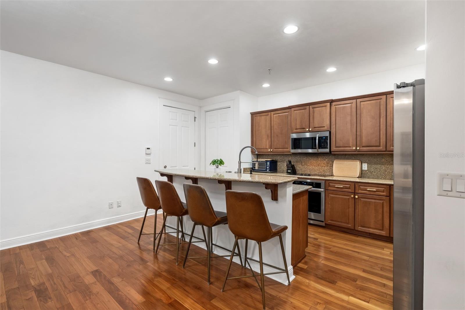 Image 11 of 34 For 335 2nd Avenue