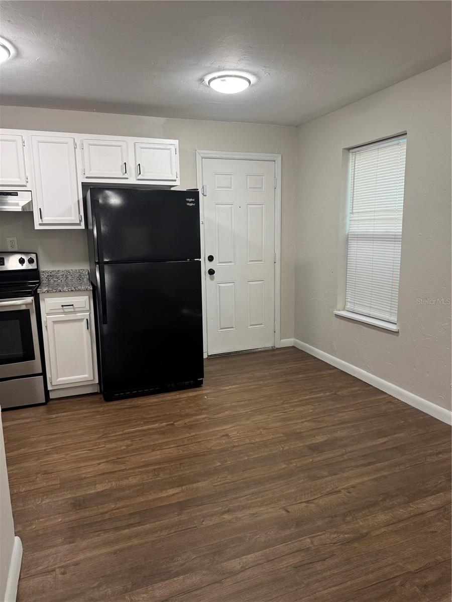 Image 5 of 20 For 1623 16th Way
