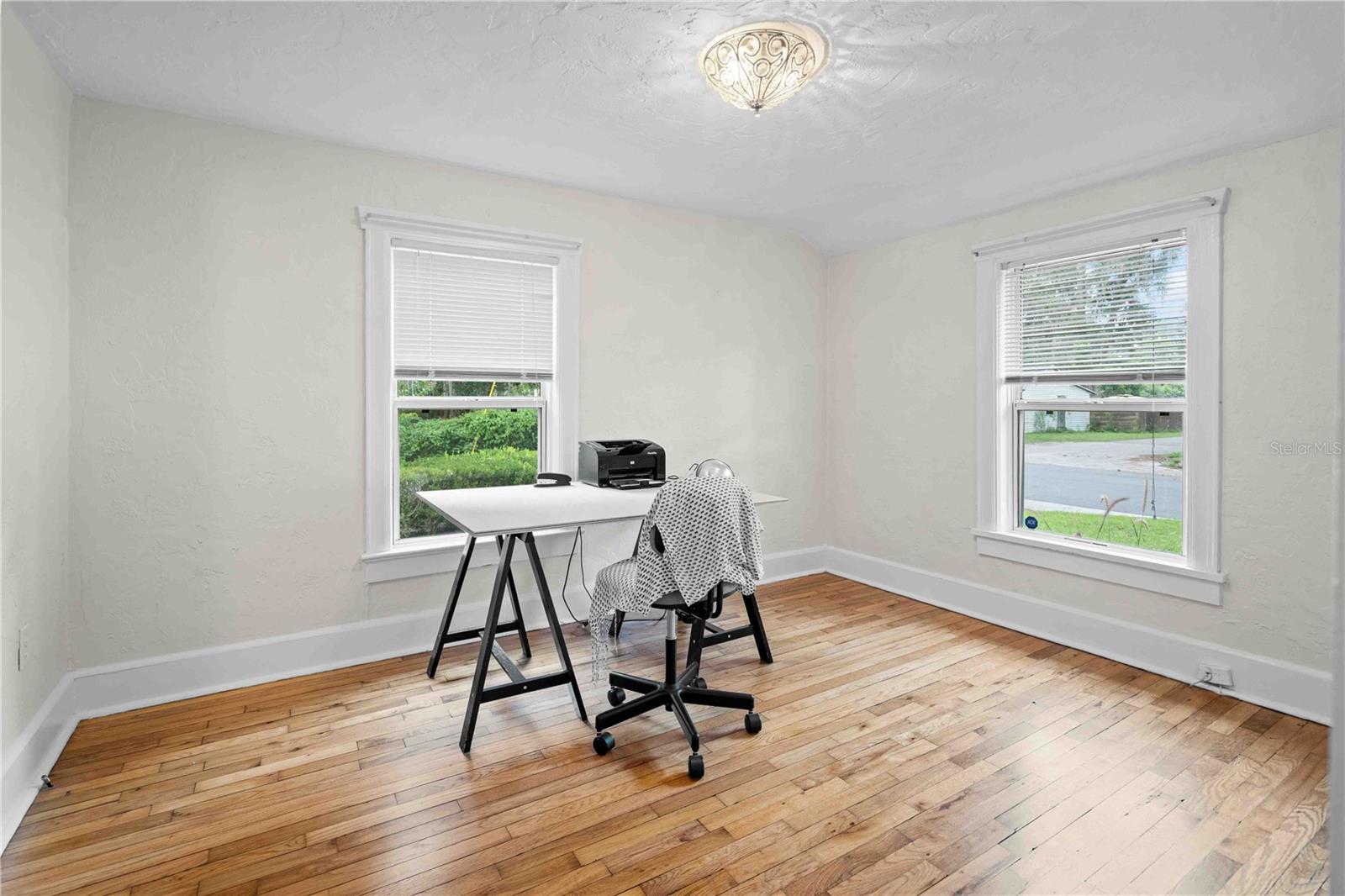 Image 15 of 29 For 716 10th Avenue