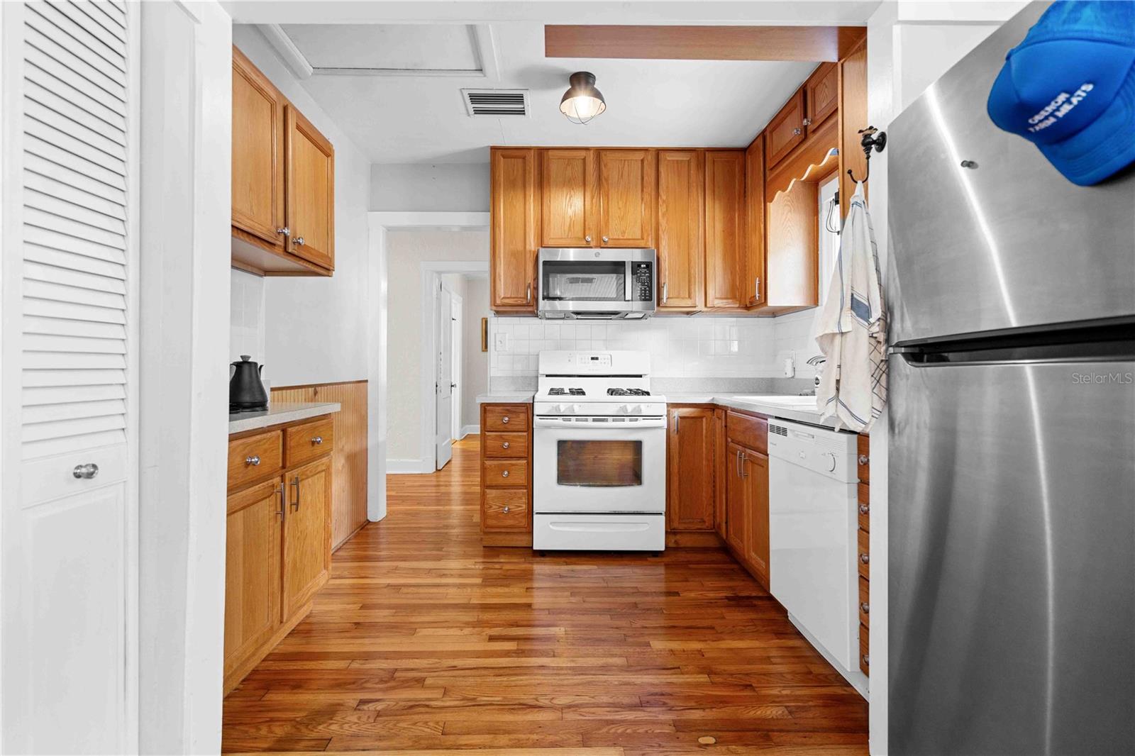 Image 4 of 29 For 716 10th Avenue