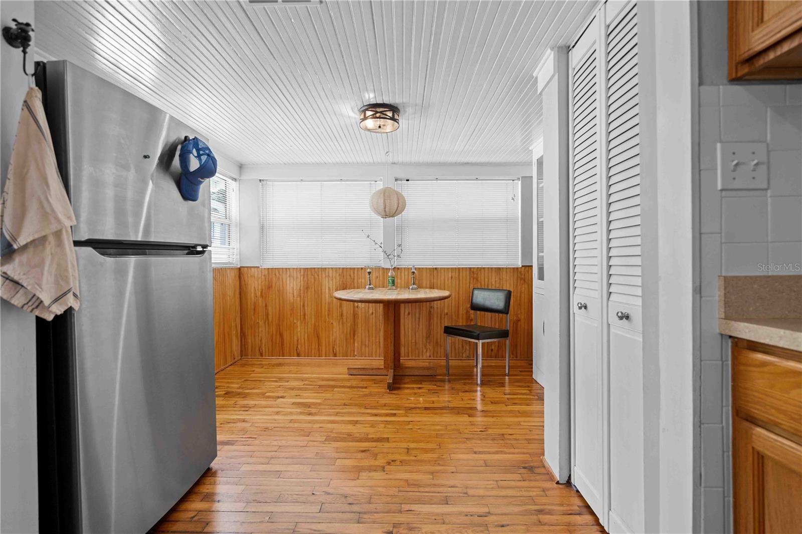 Image 6 of 29 For 716 10th Avenue