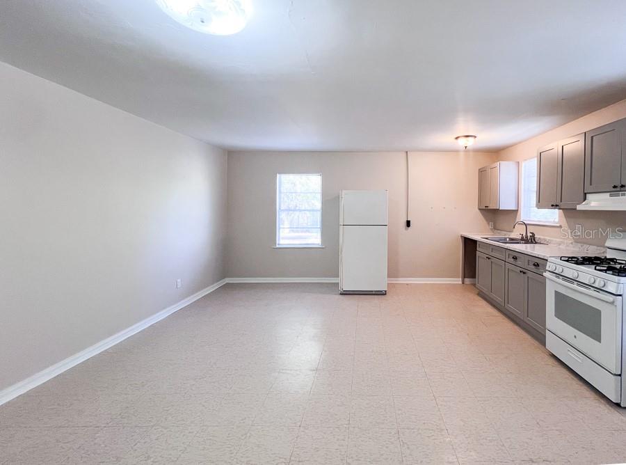 Image 8 of 19 For 219 3rd Avenue B