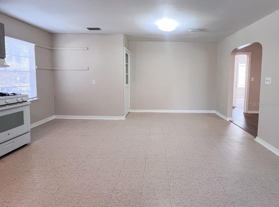 Image 9 of 19 For 219 3rd Avenue B