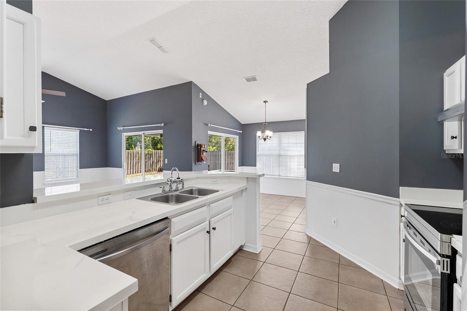 Image 21 of 59 For 6621 81st Street
