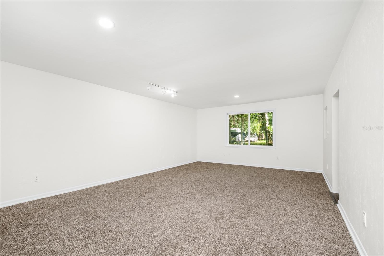Image 18 of 25 For 2100 50th Street
