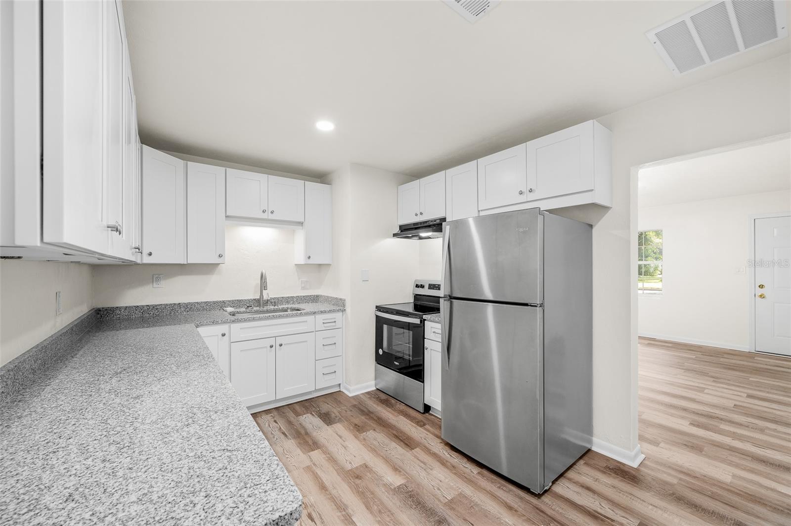 Image 9 of 25 For 2100 50th Street