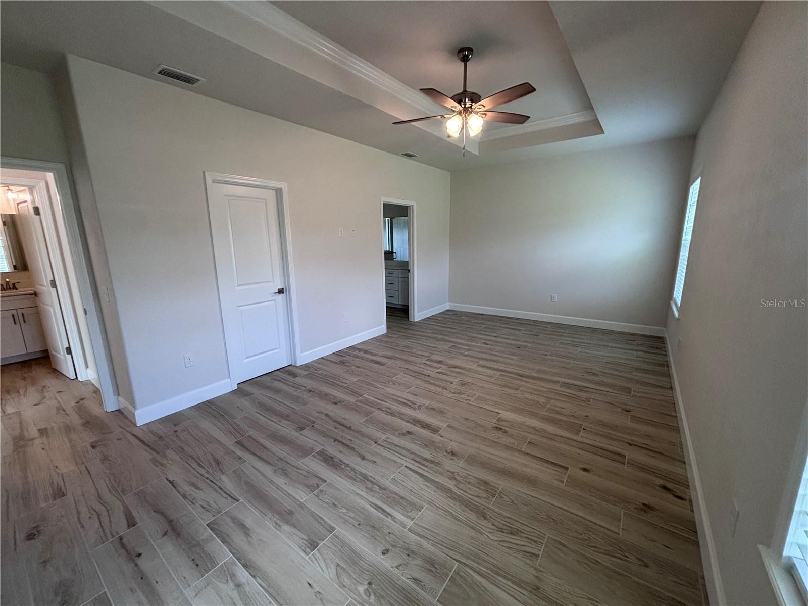 Image 4 of 24 For 6686 11th Lane