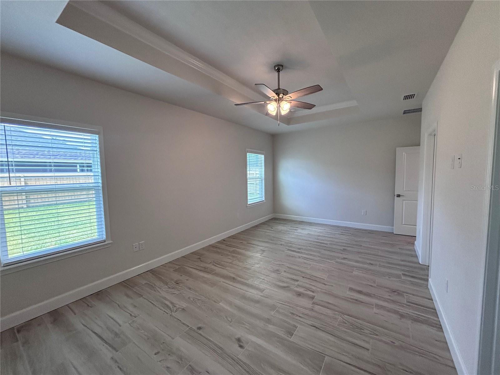 Image 5 of 24 For 6686 11th Lane