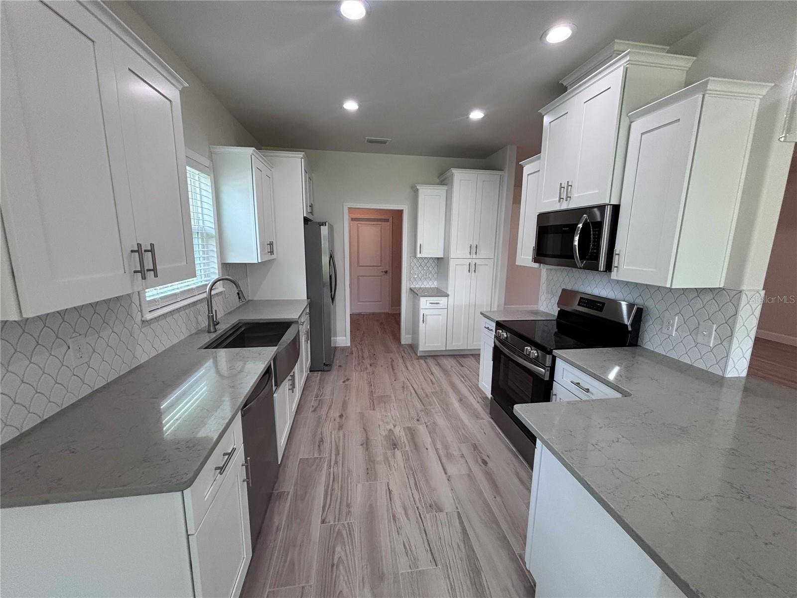 Image 9 of 24 For 6686 11th Lane