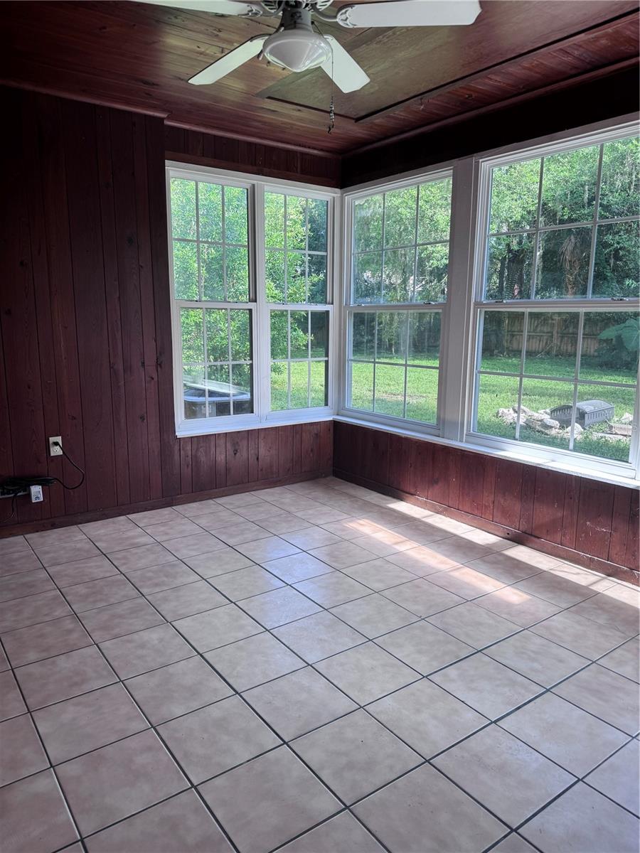 Image 11 of 19 For 5640 Wiltshire Street