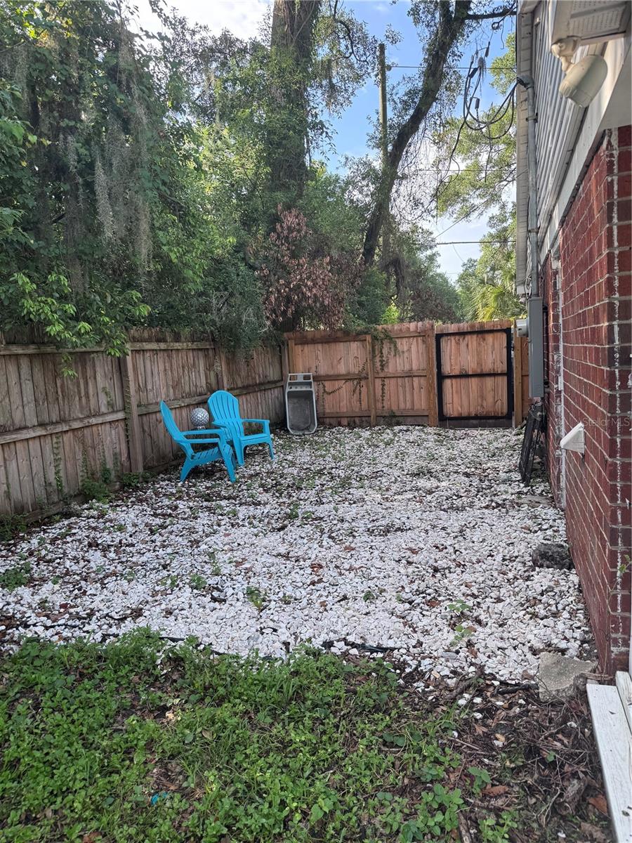 Image 17 of 19 For 5640 Wiltshire Street