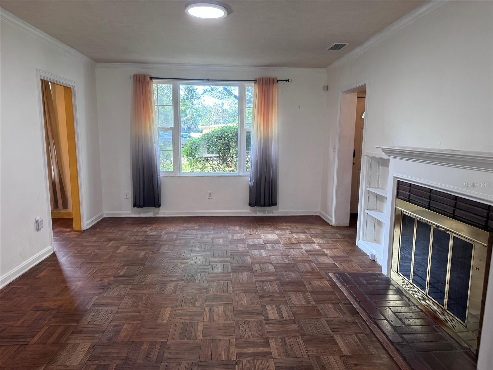 Image 4 of 19 For 5640 Wiltshire Street