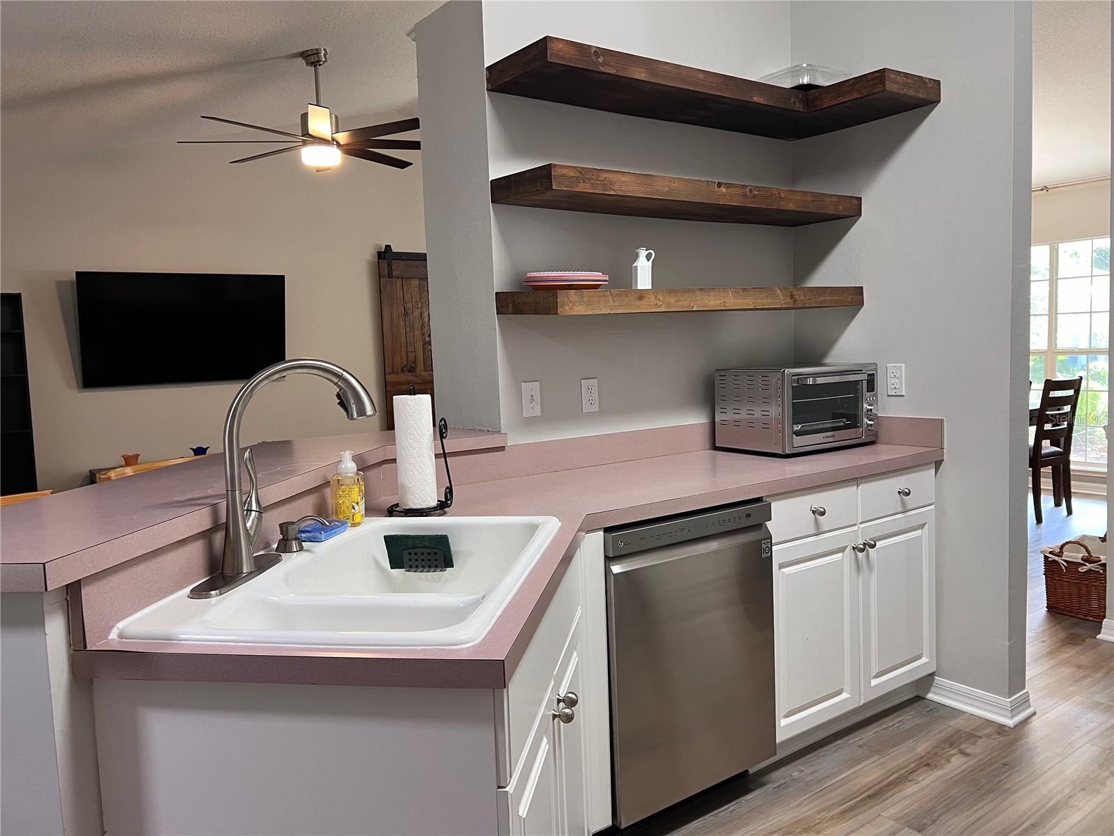 Image 14 of 44 For 6841 80th Drive