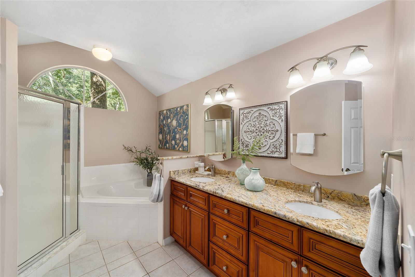 Image 18 of 38 For 4031 34th Drive