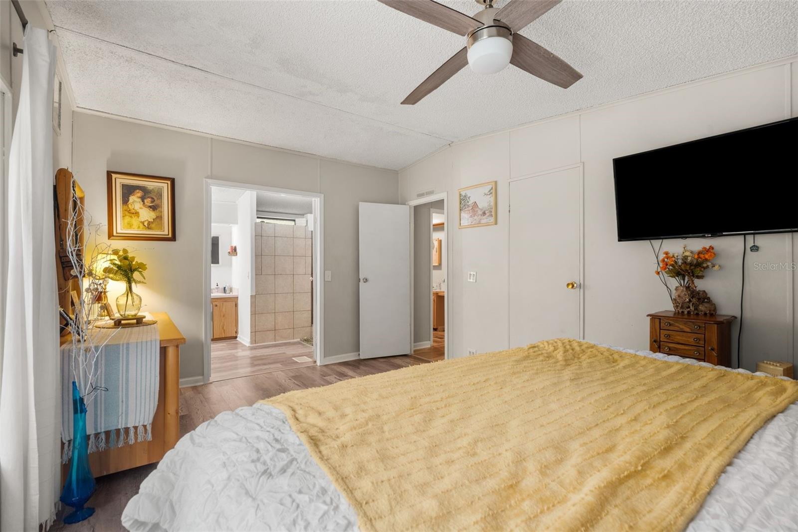 Image 21 of 44 For 7850 178 Terrace