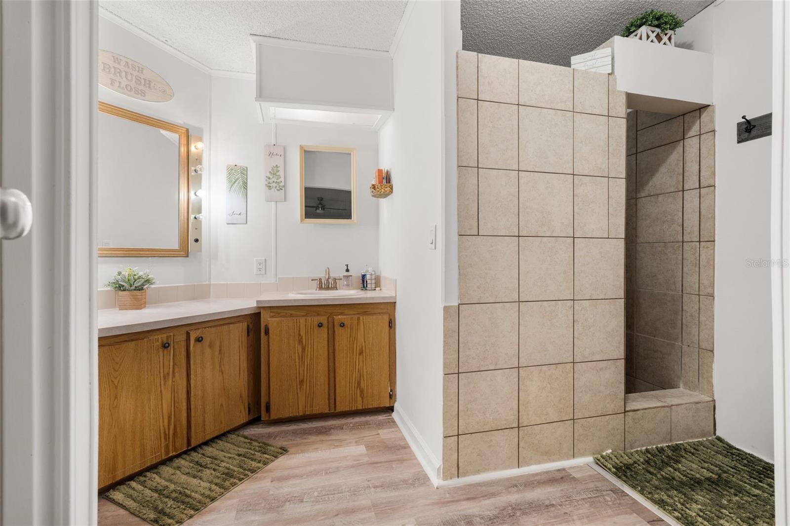 Image 22 of 44 For 7850 178 Terrace