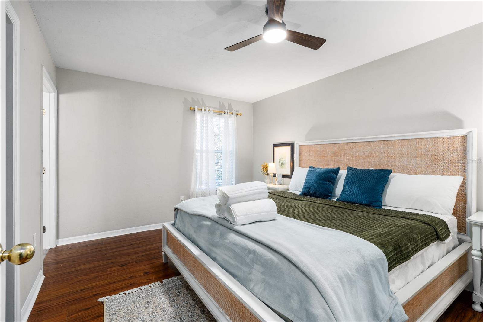 Image 15 of 38 For 1217 55th Street 14