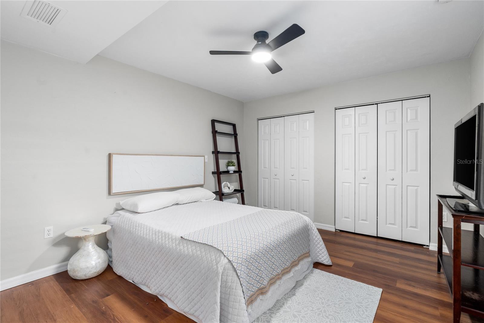 Image 21 of 38 For 1217 55th Street 14