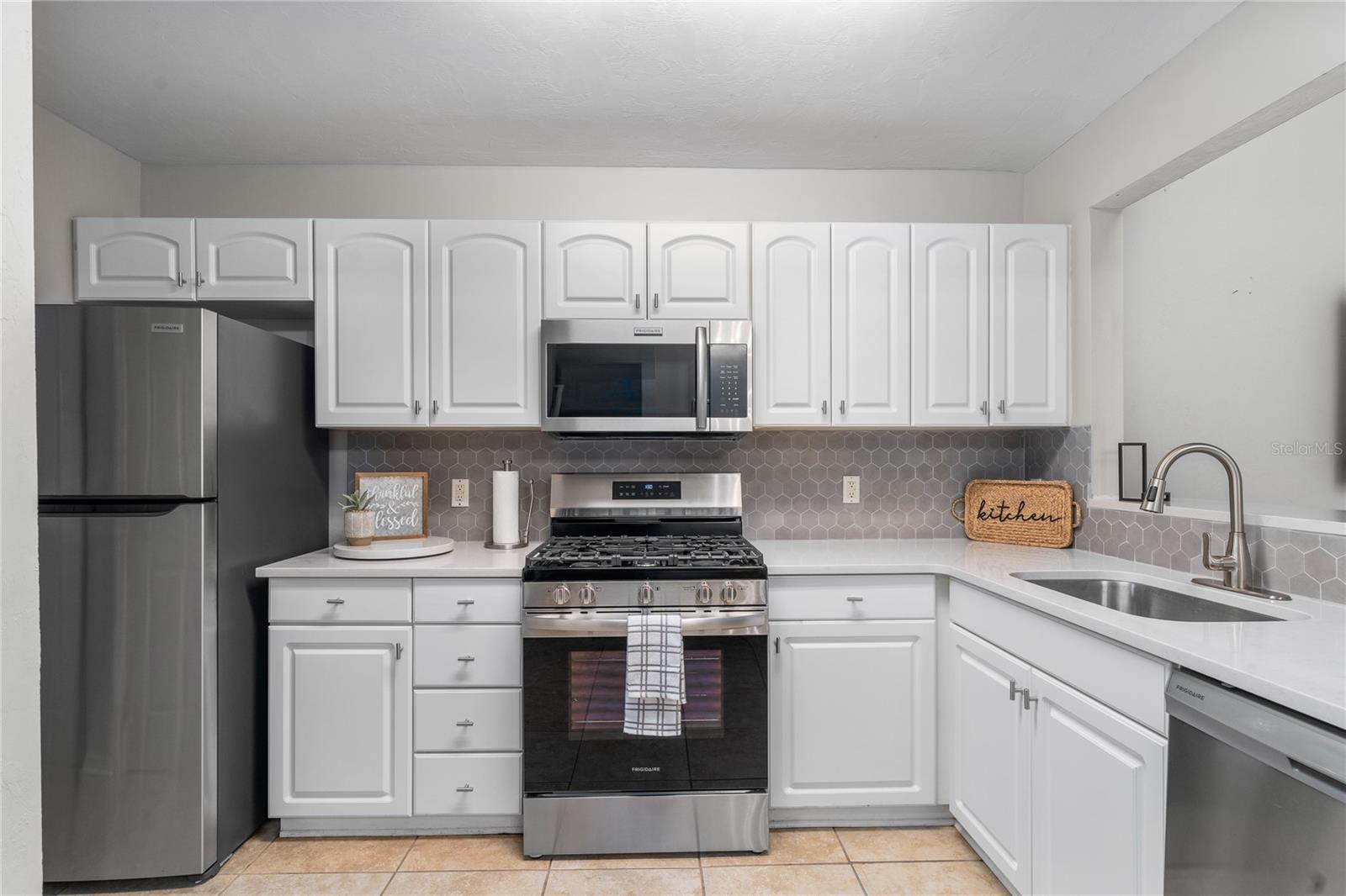 Image 9 of 38 For 1217 55th Street 14