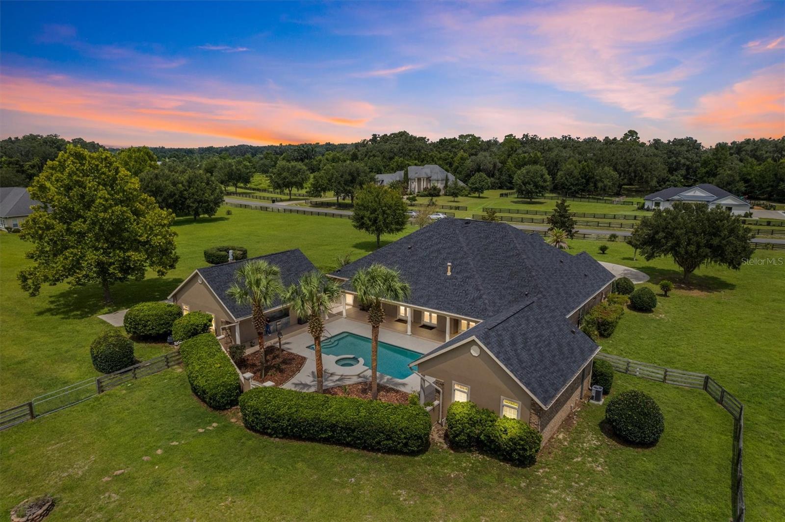 Image 7 of 35 For 8045 135th Lane