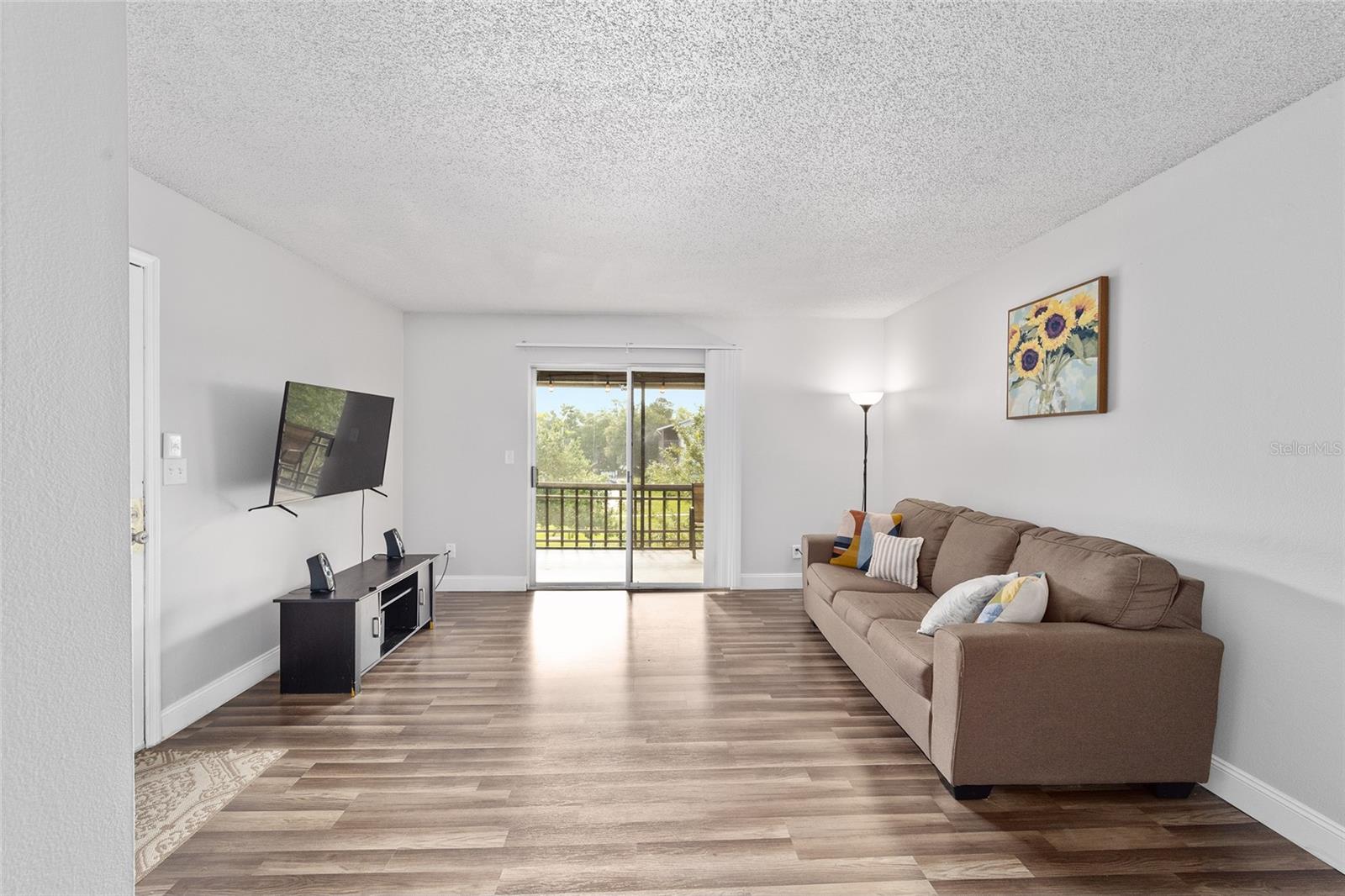Image 3 of 17 For 6519 Newberry Road 1210
