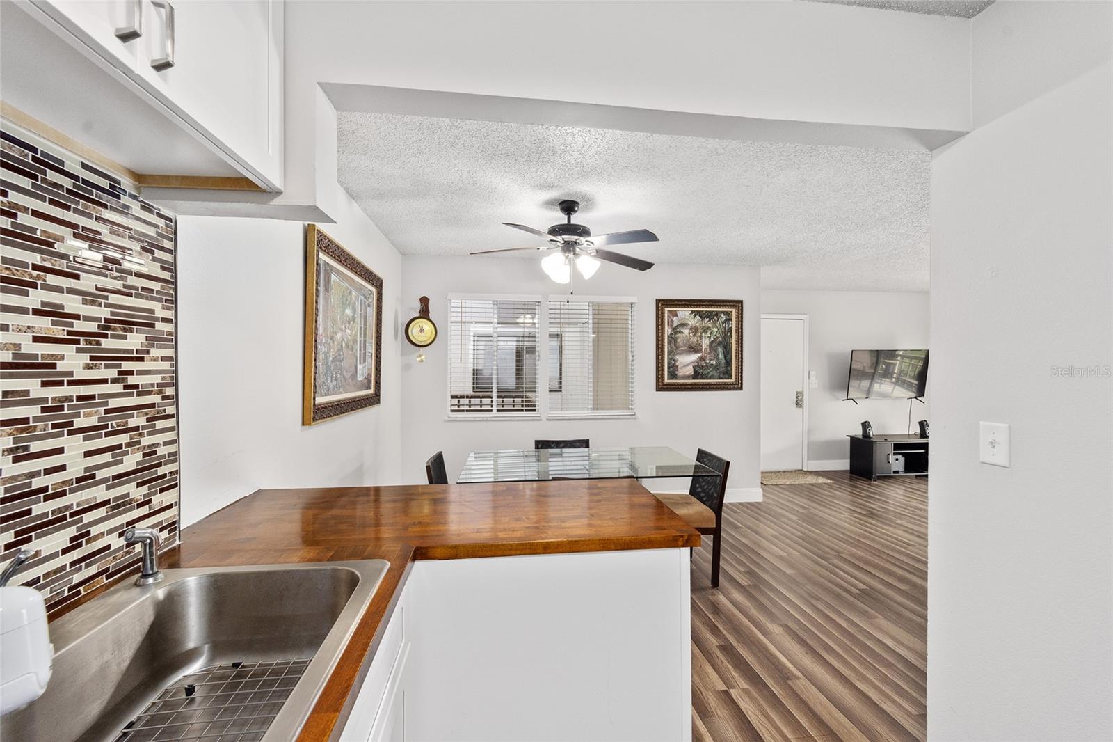 Image 9 of 17 For 6519 Newberry Road 1210