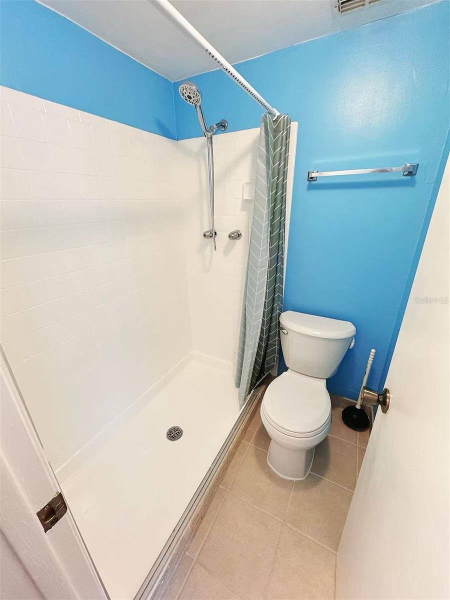 Image 13 of 25 For 2811 Archer Road W189