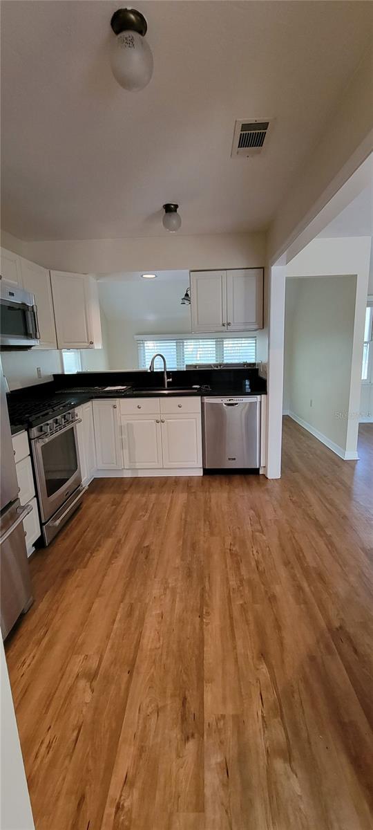 Image 3 of 17 For 4912 83rd Terrace