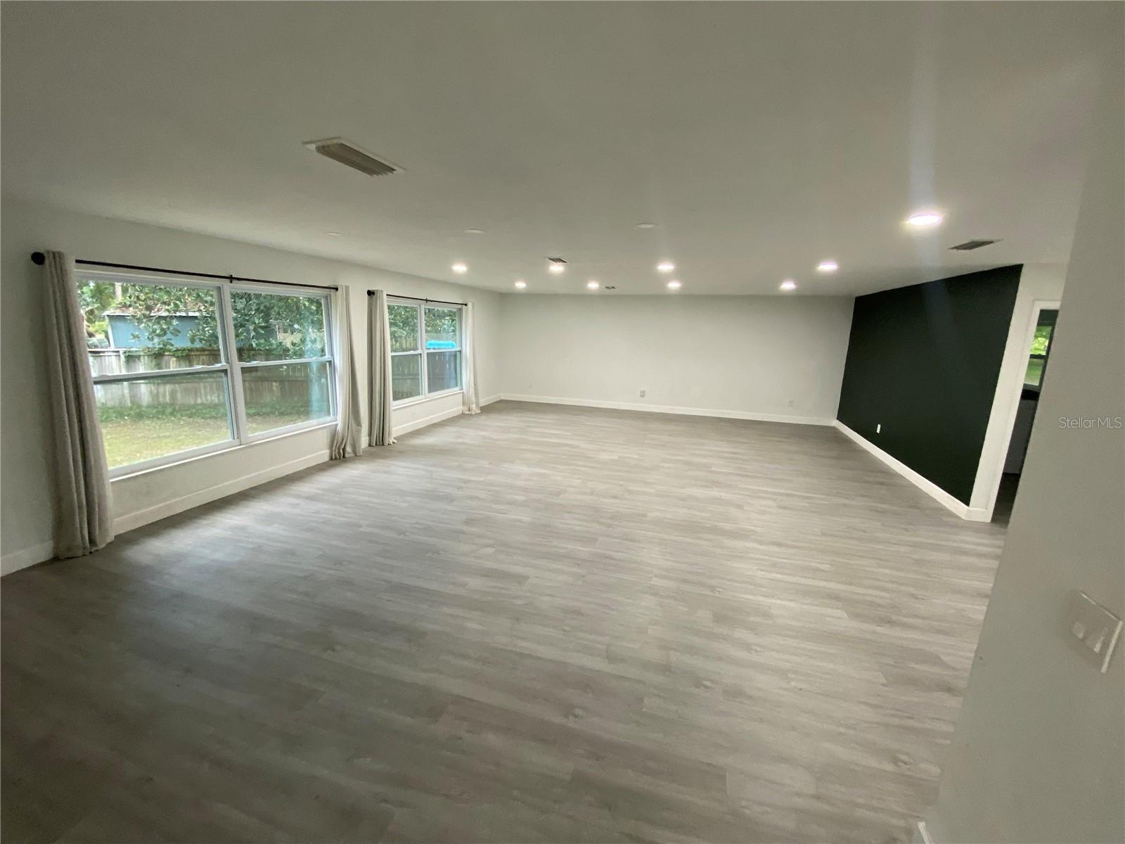 Image 2 of 16 For 6898 Cr 214  