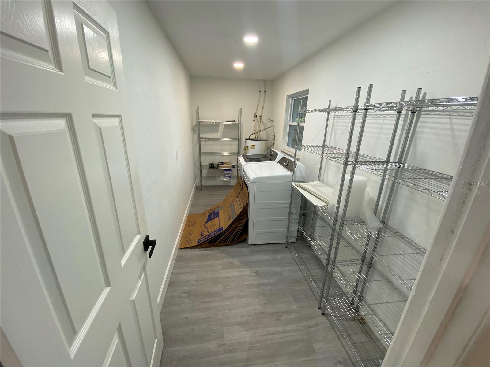 Image 7 of 16 For 6898 Cr 214  