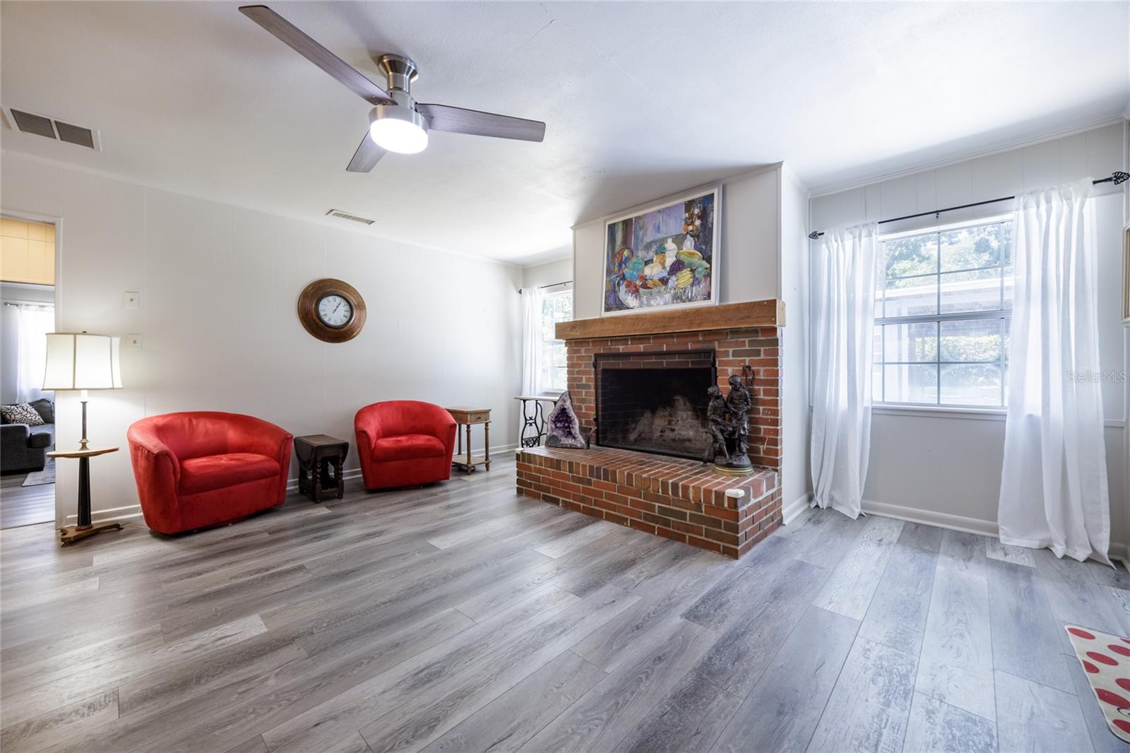 Image 20 of 63 For 2920 30th Terrace