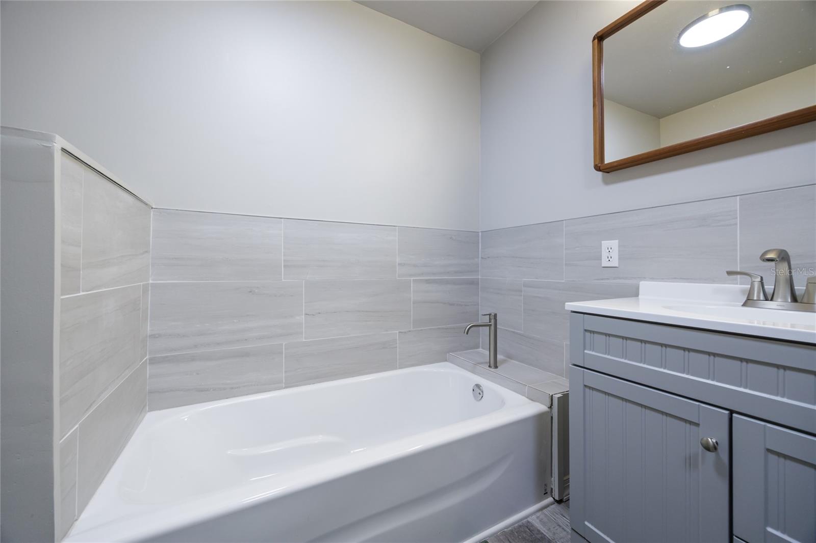 Image 38 of 63 For 2920 30th Terrace