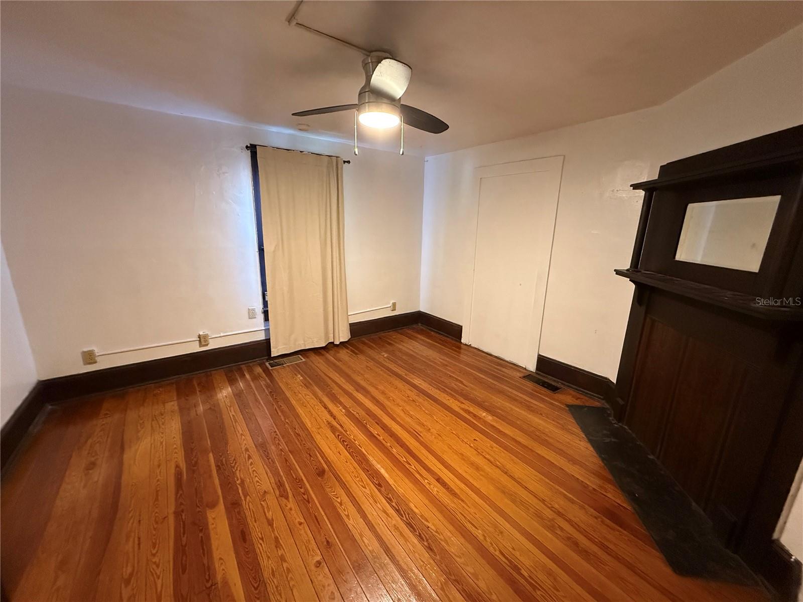 Image 3 of 7 For 2523 6th Street 1