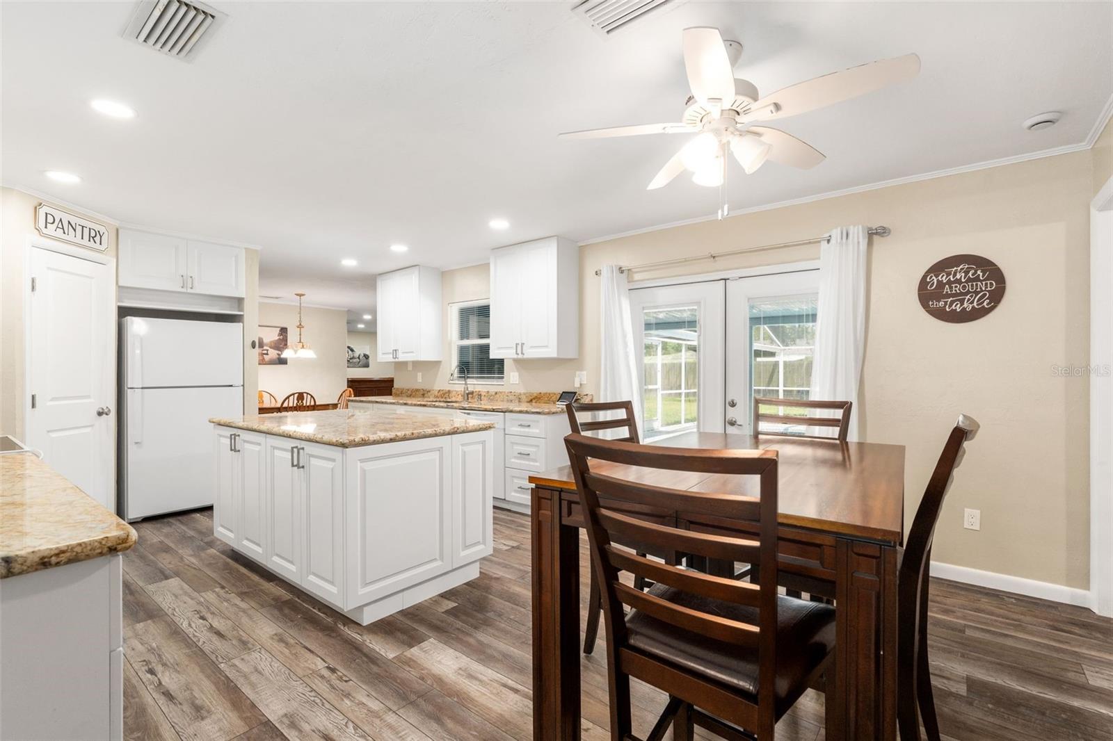 Image 10 of 39 For 2840 54th Avenue