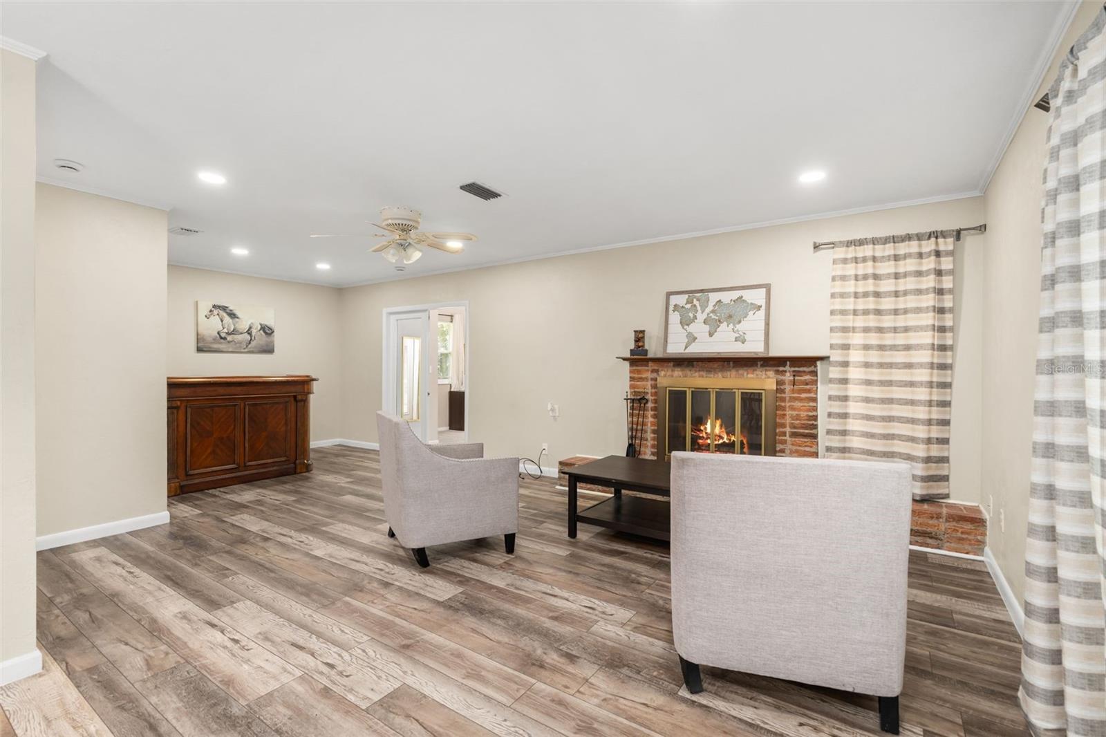 Image 14 of 39 For 2840 54th Avenue