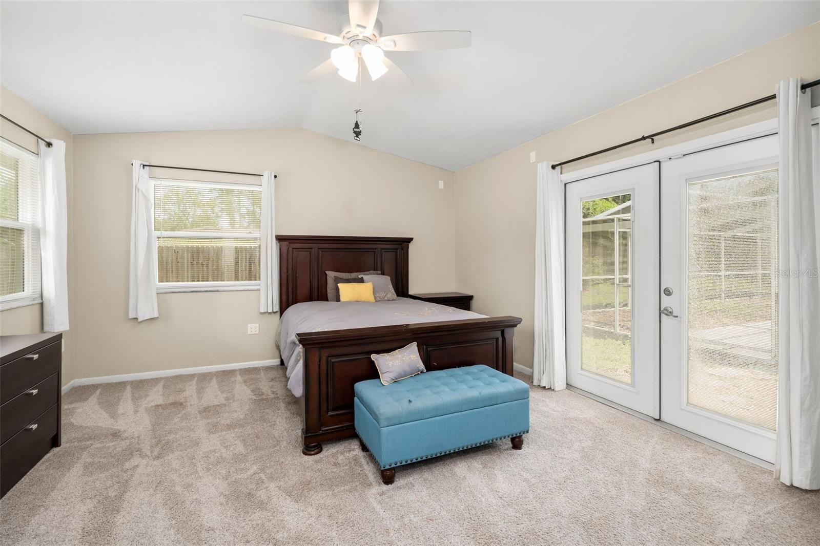 Image 21 of 39 For 2840 54th Avenue
