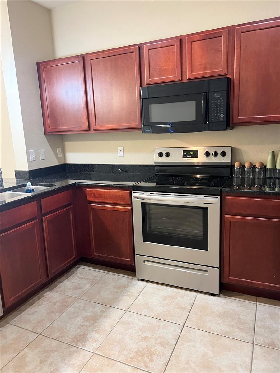 Image 3 of 11 For 2942 35th Place 29