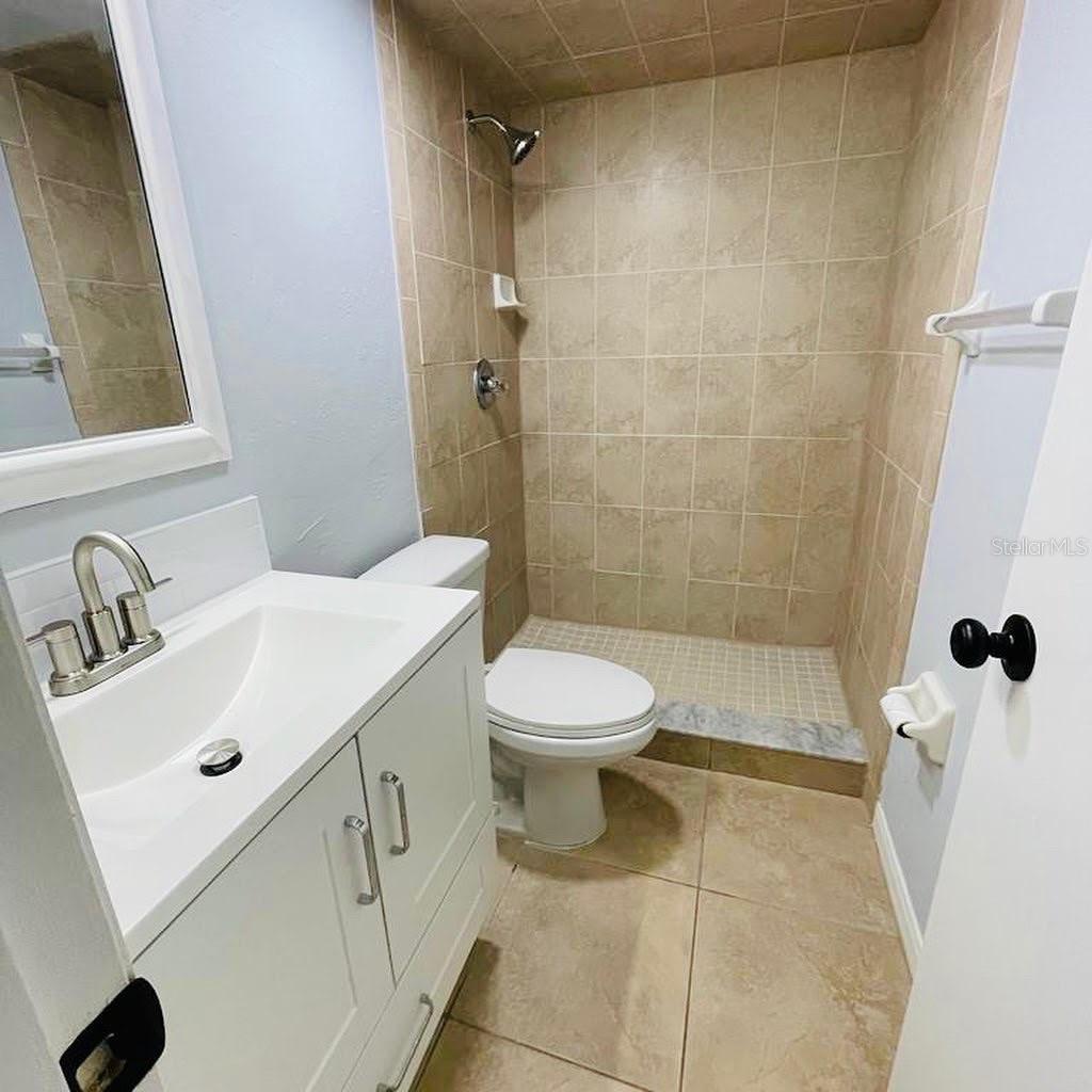 Image 8 of 11 For 3924 26th Drive 3