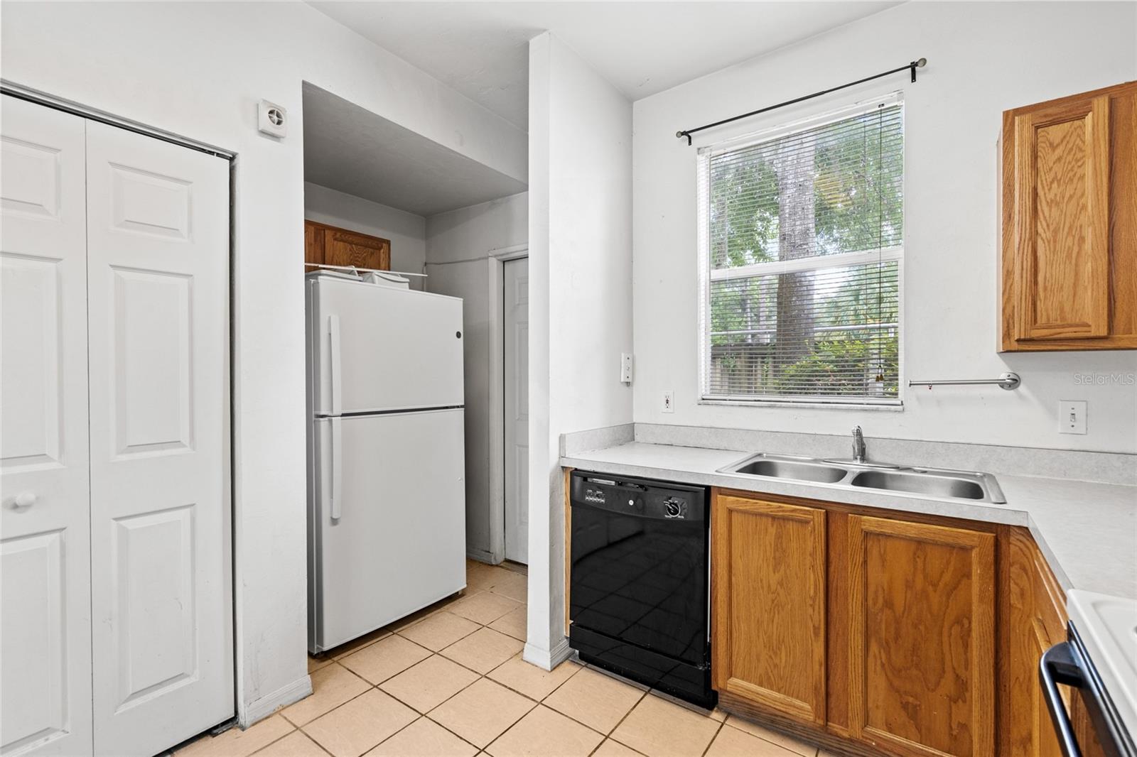 Image 11 of 25 For 3901 20th Avenue 306