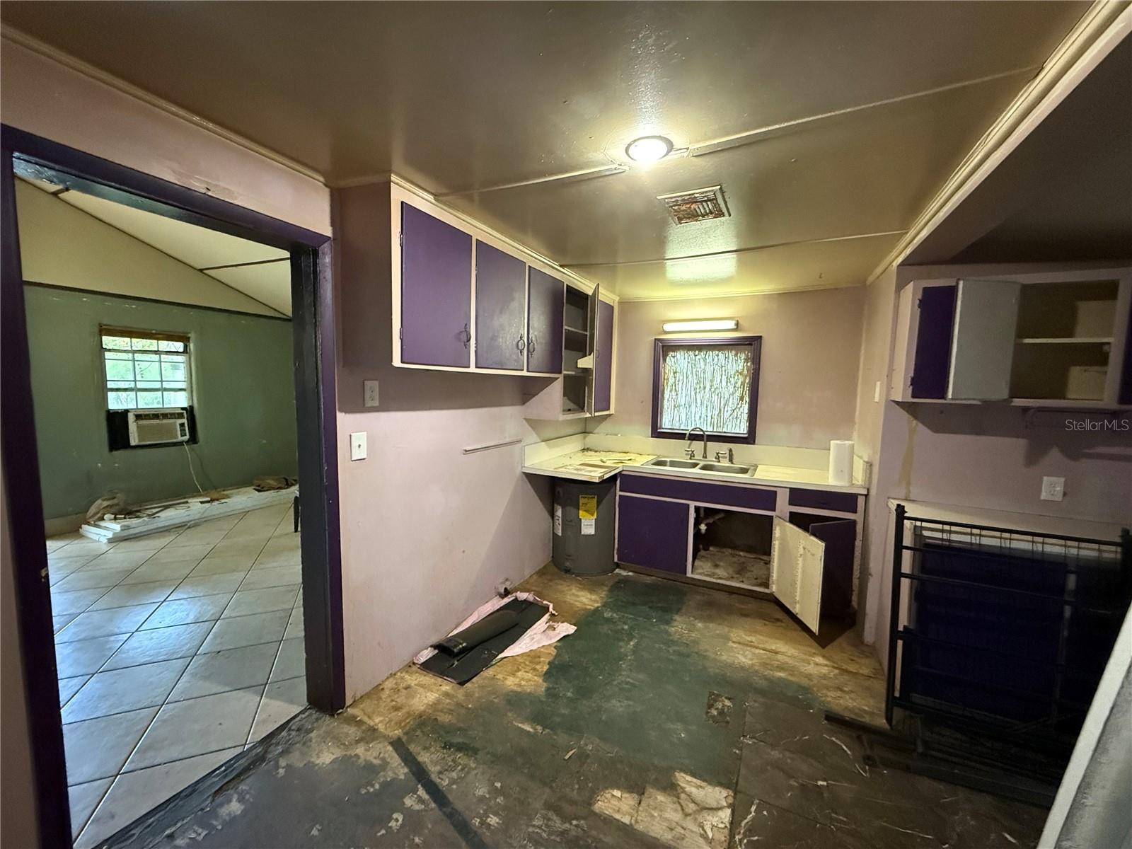 Image 5 of 14 For 9636 Bayview Avenue